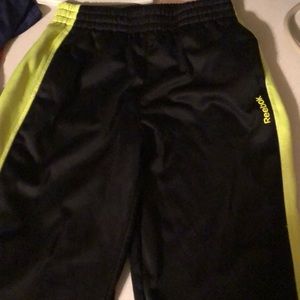 Reebok lg sweat pants 100% polyester like new